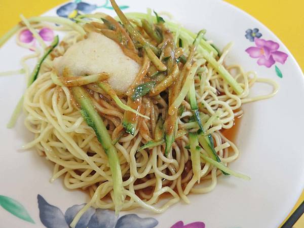 【台北美食】柴寮仔涼麵-滿滿蒜頭的涼麵 【台北美食】柴寮仔涼麵-滿滿蒜頭的涼麵