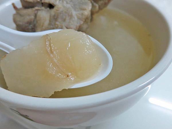 【台北美食】原汁排骨湯-排隊人潮從來沒有斷過的爆推美食