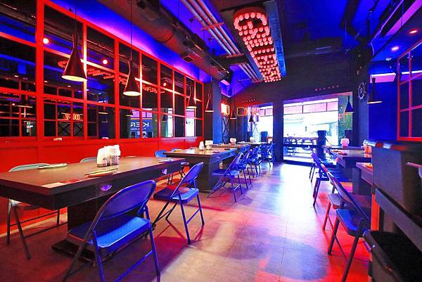 【中和美食】水貨炭火烤魚-一吃停不下手的巨無霸大份量美食! 【中和美食】水貨炭火烤魚-一吃停不下手的巨無霸大份量美食!