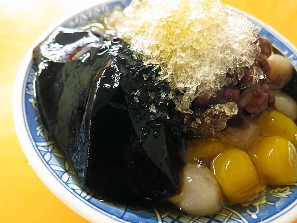 【林口美食】阿地桑豆花-配料多到爆炸的豆花店