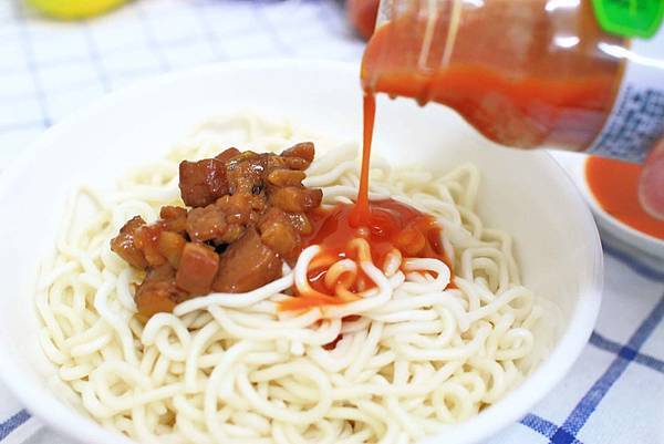 【醬料新選擇】愛之味喜卡沙辣椒醬-豐富天然食材的美味辣椒醬