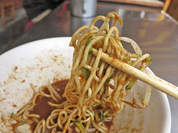 【台中美食】洪文記涼麵-在地人爆推的老字號涼麵店