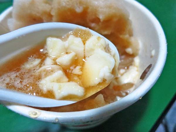 【蘆洲美食】呂記古早味豆花-排隊人潮沒停過，CP值爆表美食！