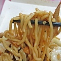 【三重美食】九池肉林-CP值爆表！５０元就能吃到美味又料好實在的炒麵
