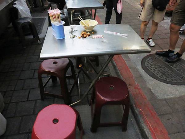 【台北美食】蔡家傳當歸豬腳豬腳飯-超大又厚實的豬腳飯