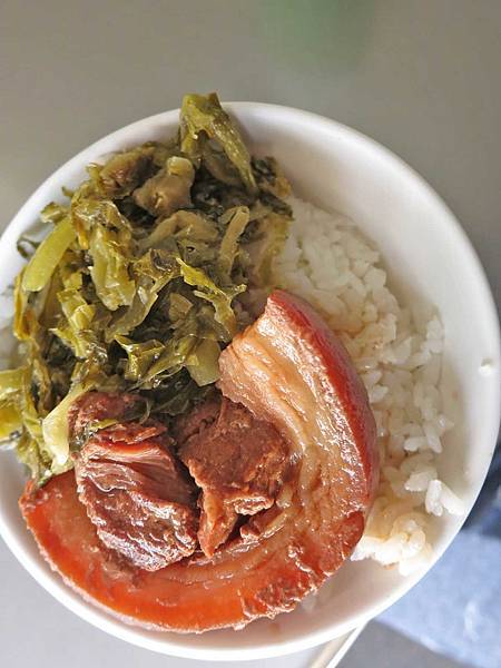 【台中美食】蕭爌肉飯-在地人激推的焢肉飯美食