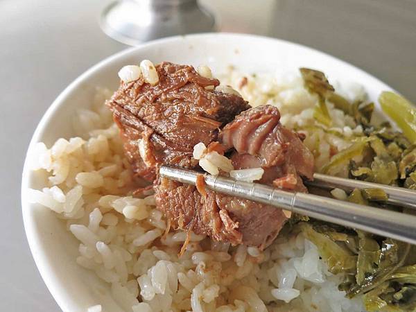 【台中美食】蕭爌肉飯-在地人激推的焢肉飯美食