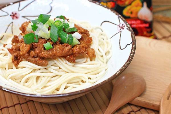 【宅配美食】三風製麵辣麵系列-比現煮還要美味的方便麵！