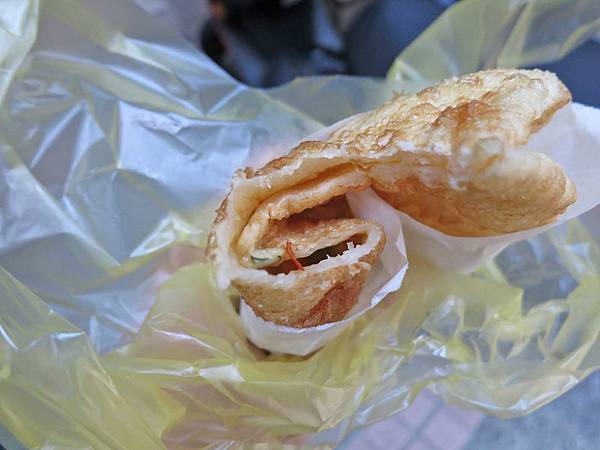 【台北美食】光華正宗老舖炸蛋蔥油餅-份量大又美味的蔥油餅