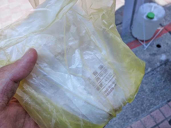 【台北美食】光華正宗老舖炸蛋蔥油餅-份量大又美味的蔥油餅