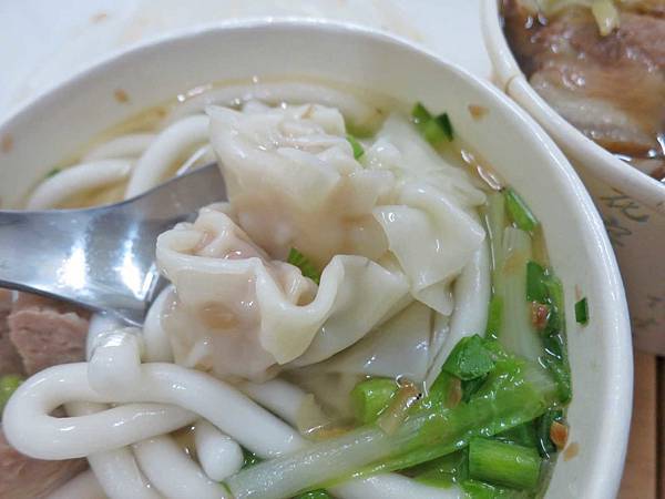 【三重美食】連小姐鹹湯圓米苔目-便宜又美味的高CP值美食