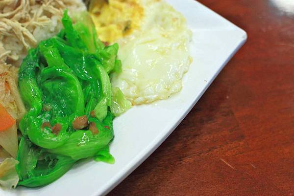 【台中美食】廖記雞肉飯-便宜又大碗，CP值極高的１５年老字號美食小吃店