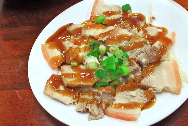 【台中美食】廖記雞肉飯-便宜又大碗，CP值極高的１５年老字號美食小吃店