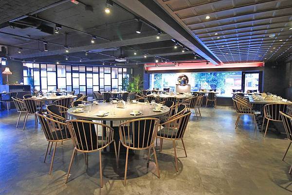 【台北美食】鴨皇閣D'Palace-吃了會令人著迷的烤鴨與星馬特色料理