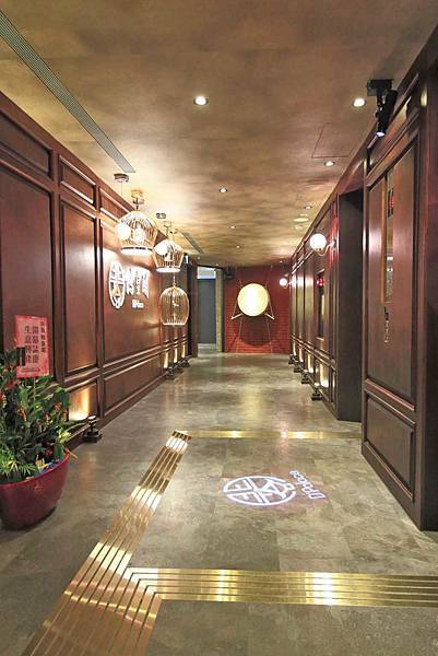 【台北美食】鴨皇閣D'Palace-吃了會令人著迷的烤鴨與星馬特色料理