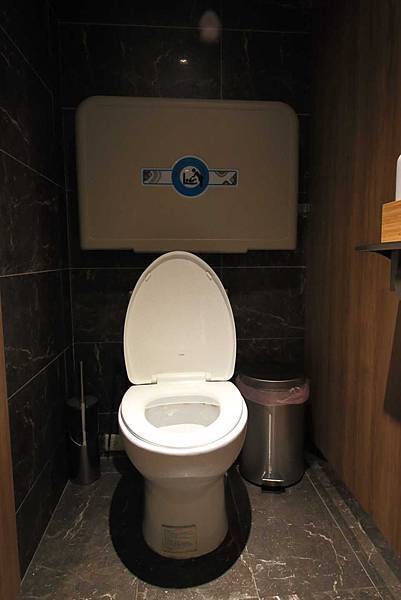 【台北美食】鴨皇閣D'Palace-吃了會令人著迷的烤鴨與星馬特色料理