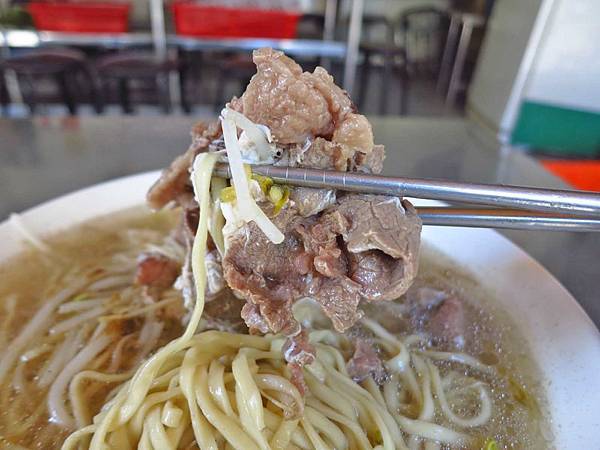 【台北美食】雙連廣東粥麵-CP值爆表!50元就能吃到超大份量美食 【台北美食】雙連廣東粥麵-CP值爆表!50元就能吃到超大份量美食