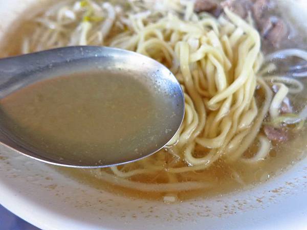 【台北美食】雙連廣東粥麵-CP值爆表!50元就能吃到超大份量美食 【台北美食】雙連廣東粥麵-CP值爆表!50元就能吃到超大份量美食