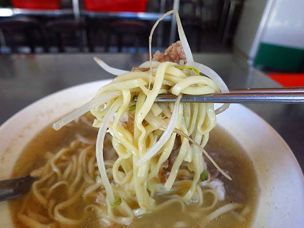 【台北美食】雙連廣東粥麵-CP值爆表!50元就能吃到超大份量美食 【台北美食】雙連廣東粥麵-CP值爆表!50元就能吃到超大份量美食