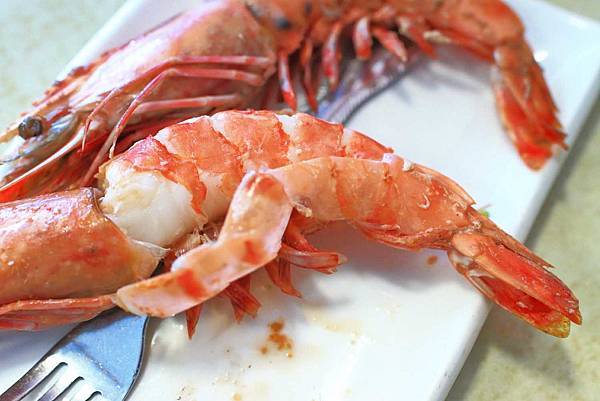 【板橋美食】原創厚切牛排-多汁程度破表！超過３公分厚度的爆汁厚切豬排