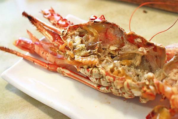 【板橋美食】原創厚切牛排-多汁程度破表！超過３公分厚度的爆汁厚切豬排