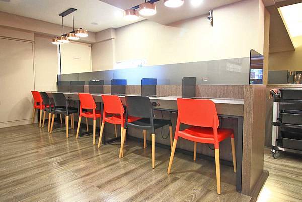 【台北美食】紅九九個人鴛鴦鍋-首創！一個人也可以吃鴛鴦麻辣火鍋