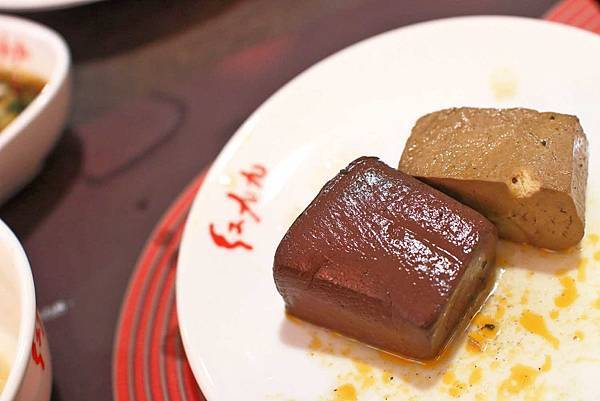 【台北美食】紅九九個人鴛鴦鍋-首創！一個人也可以吃鴛鴦麻辣火鍋