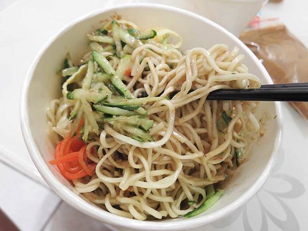 【蘆洲美食】慶記手工涼麵-麵條Q彈又吸醬汁的美味涼麵