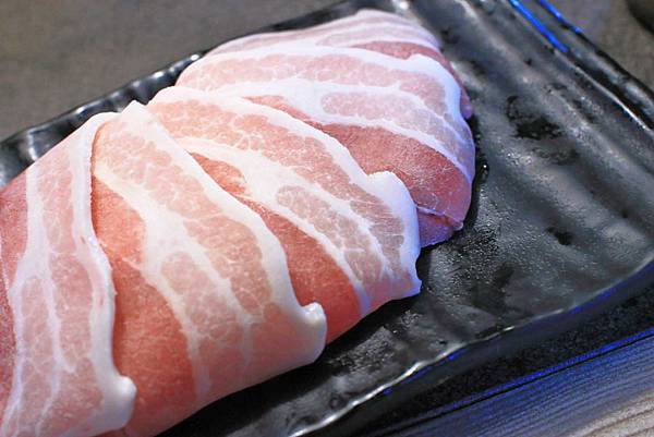 【台南美食】愛烤愛對囉-CP值爆表！高檔頂級的食材品質，卻一點都不貴！超划算的價格讓你吃到飽！