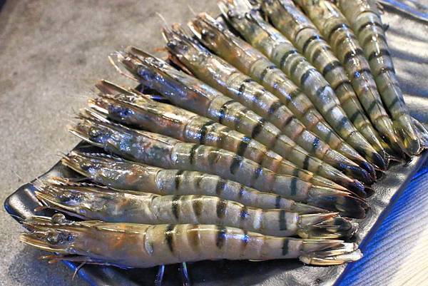 【台南美食】愛烤愛對囉-CP值爆表！高檔頂級的食材品質，卻一點都不貴！超划算的價格讓你吃到飽！