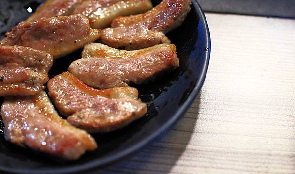 【台南美食】愛烤愛對囉-CP值爆表！高檔頂級的食材品質，卻一點都不貴！超划算的價格讓你吃到飽！