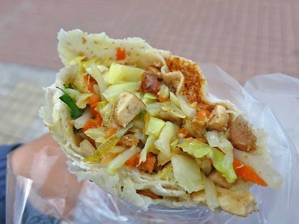 【台北美食】建國肉羹潤餅-經常大排長龍的美食小吃店