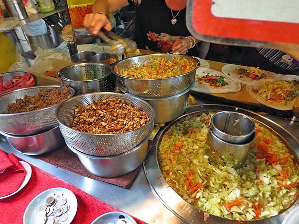 【台北美食】建國肉羹潤餅-經常大排長龍的美食小吃店