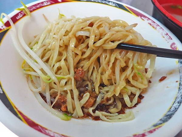 【三重美食】無名麵飯小吃店-不少附近居民推薦的小吃店 【三重美食】無名麵飯小吃店-不少附近居民推薦的小吃店