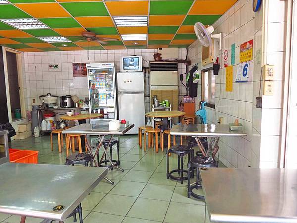 【三重美食】無名麵飯小吃店-不少附近居民推薦的小吃店 【三重美食】無名麵飯小吃店-不少附近居民推薦的小吃店