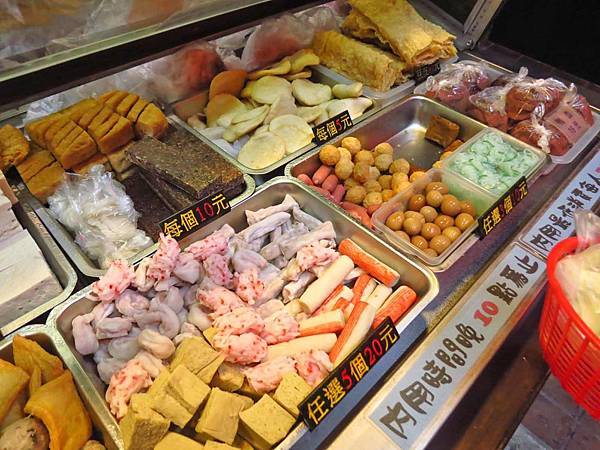 【蘆洲美食】東坡麻辣燙滷味-乾濕二吃的美味麻辣燙滷味