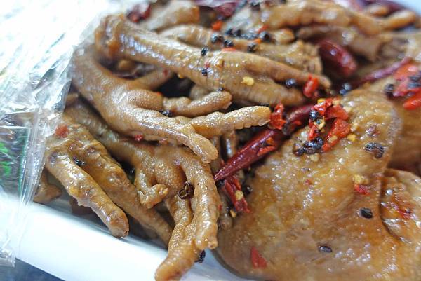 【台中美食】gai aa lobi 麻辣滷味(雞仔鴨仔滷味)-老闆級都推薦的頂級限量滷味