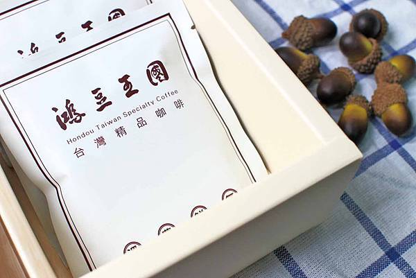 2018年的中秋節禮盒就是要特別一點-鴻豆咖啡100%台灣自產自銷農產品禮盒