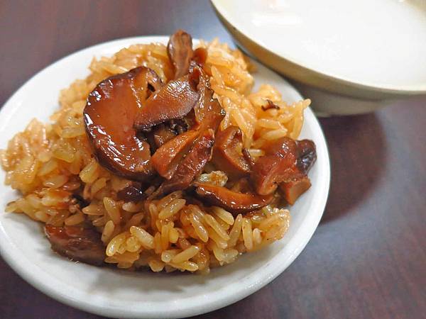 【三重美食】北路油飯-30多年老字號美食小吃店