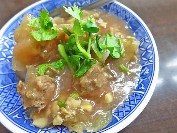 【林口美食】雙喜小吃-比一般還要大一倍的巨大肉圓 【林口美食】雙喜小吃-比一般還要大一倍的巨大肉圓