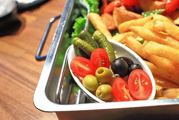 【台北美食】alamode Table-３個人也吃不完的無敵大份量美食！