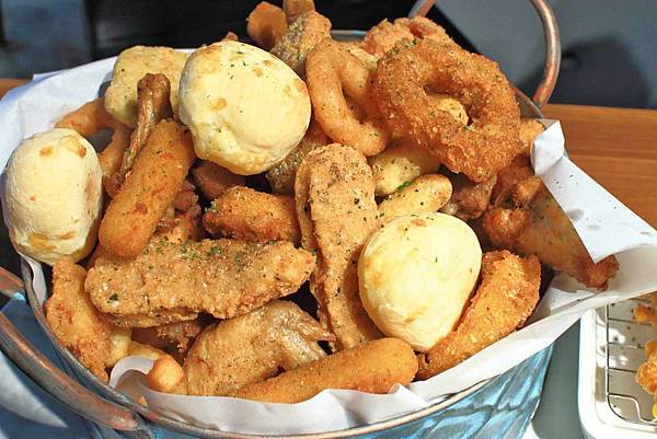 【台北美食】alamode Table-３個人也吃不完的無敵大份量美食！