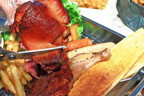 【台北美食】alamode Table-３個人也吃不完的無敵大份量美食！