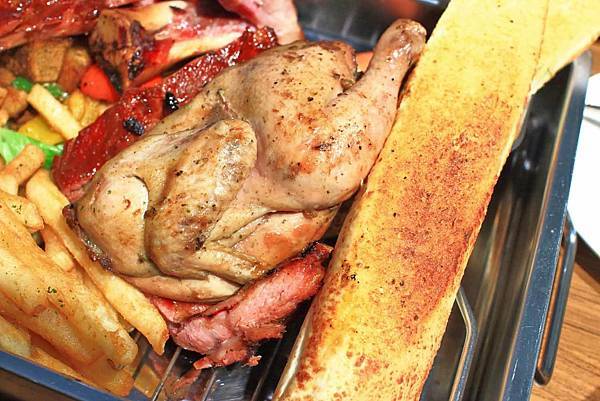 【台北美食】alamode Table-３個人也吃不完的無敵大份量美食！