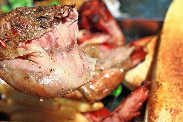 【台北美食】alamode Table-３個人也吃不完的無敵大份量美食！