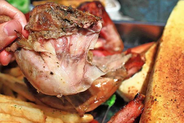 【台北美食】alamode Table-３個人也吃不完的無敵大份量美食！