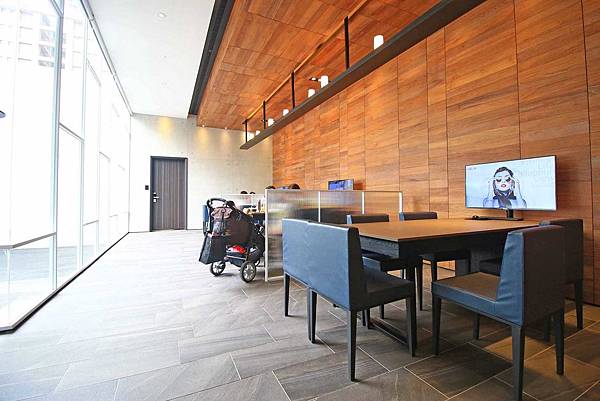 【蘆洲建案賞屋】城市知己III米蘭公寓-挑高3米6絕佳的建築工法與硬體設施