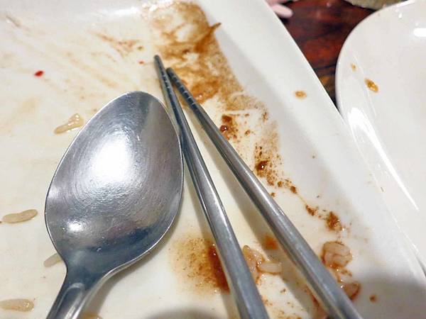 【台北美食】東方泰國小館-厚度超過3公分以上的月亮蝦餅