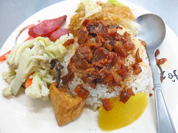 【林口美食】台南担仔麵-香噴噴令人著迷的魯肉飯小吃店 【林口美食】台南担仔麵-香噴噴令人著迷的魯肉飯小吃店