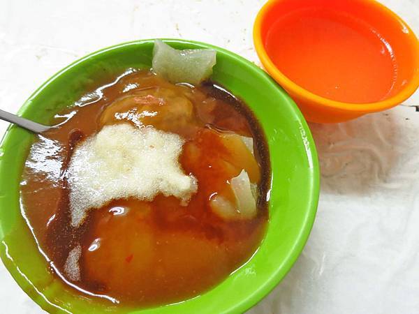 【三重美食】陳記油粿肉圓-20年老字號的美味肉圓店 【三重美食】陳記油粿肉圓-20年老字號的美味肉圓店